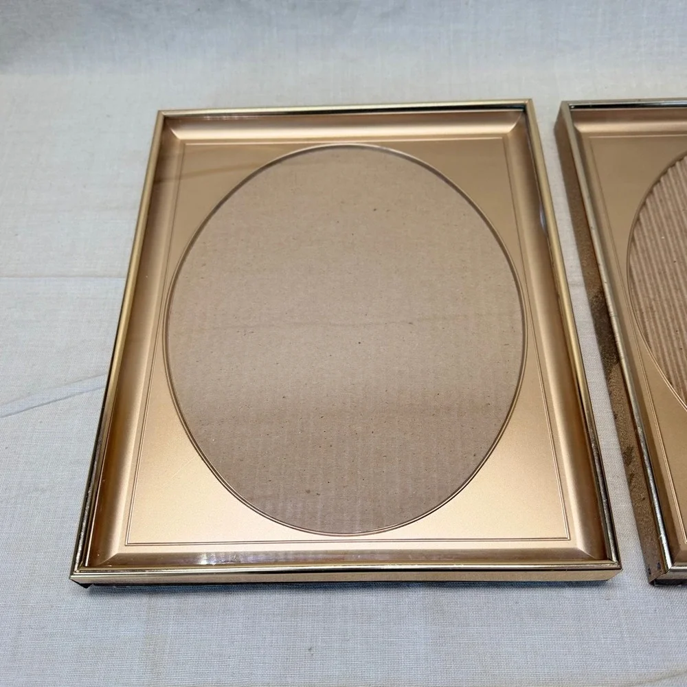 Vintage Gold Tone Oval Picture Frames Set of 2 Wall Hanging Gallery Decor 1970s